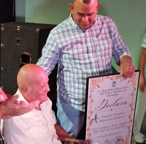 Arsenio Nicasio Martínez, Hijo Adoptivo.