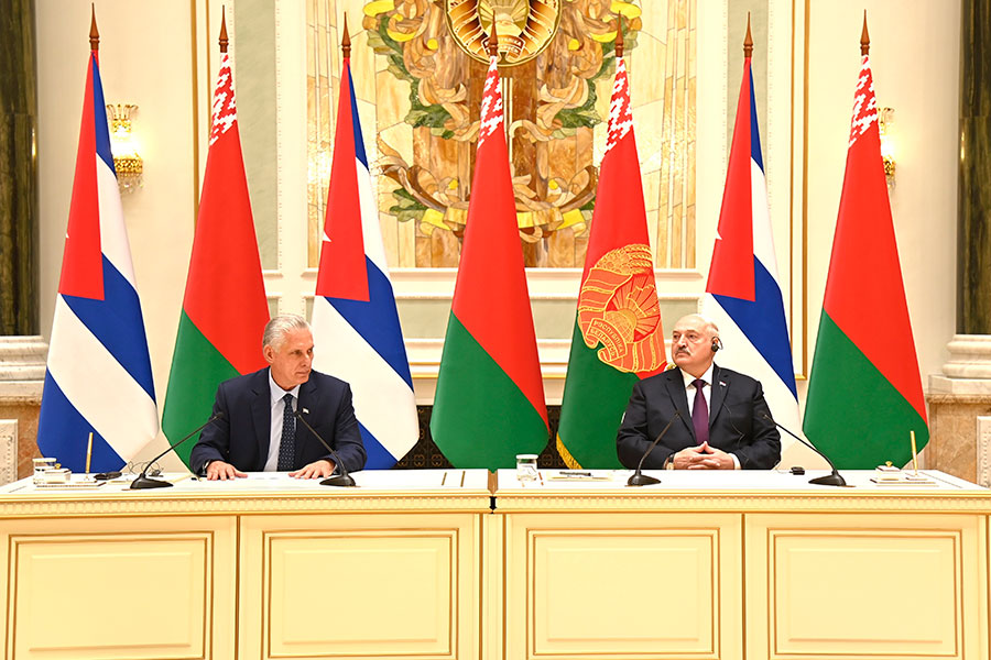 Miguel Díaz-Canel y Recibimiento oficial al presidente cubano, Miguel Díaz-Canel, por el presidente de Belarús, Alexander Lukashenko ofrecen declaraciones a la prensa.