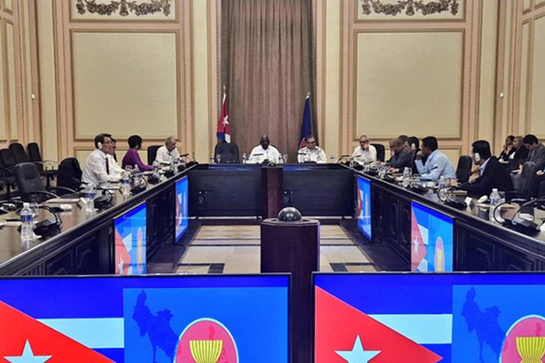 Encuentro en la Asamblea Nacional del Poder Popular