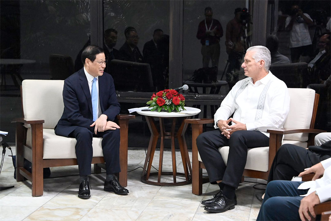 Conversaciones entre el presidente de Cuba, Miguel Díaz-Canel Bermúdez, y el fiscal general de China, Ying Yong.