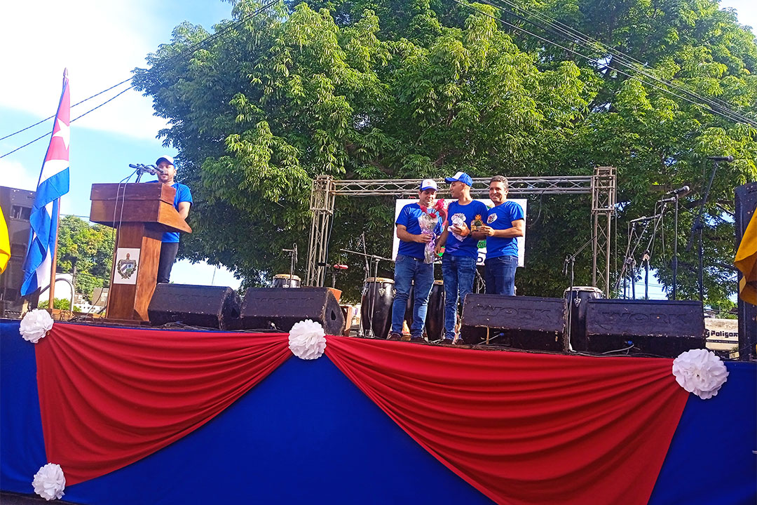 Acto por el aniversario 246 del barrio Condado.