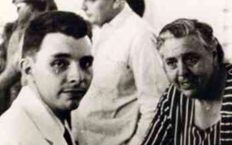 Frank País y su mamá Rosario García. Frank País y su mamá Rosario García.