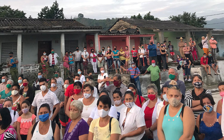 Pueblo de Güinía de Miranda celebra aniversario 62 de la liberación por las tropas del Che.