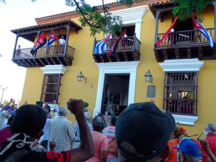 Acto conmemorativo por el Levantamiento Revolucionario del 30 de noviembre de 1956 en Santiago de Cuba. Acto conmemorativo por el Levantamiento Revolucionario del 30 de noviembre de 1956 en Santiago de Cuba.