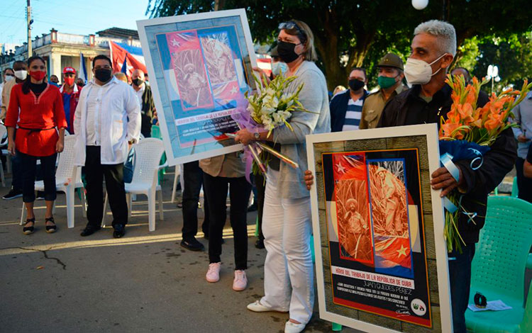 Digna Morales Molina y Juan Gualberto Guedes Pérez, Heroí­na y Héroe del Trabajo de la República de Cuba.
