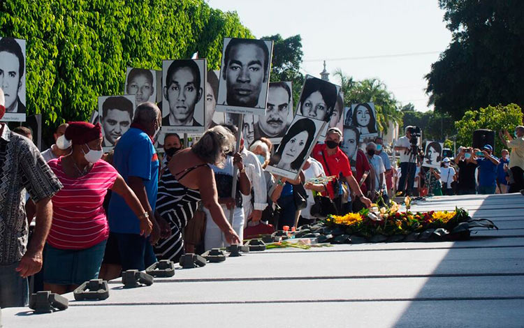 Homenaje a las víctimas del crimen de Barbados, ocurrido el 6 de octubre de 1976.