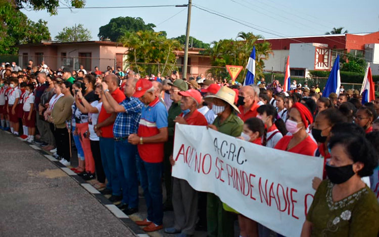 Presidencia del acto por el natalicio de Antonio Maceo y Ernesto Che Guevara. Presidencia del acto por el natalicio de Antonio Maceo y Ernesto Che Guevara.