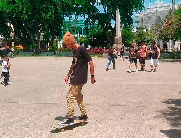 Javier Alejandro Valdés Luna, patinetero, Javier Alejandro Valdés Luna, patinetero,
