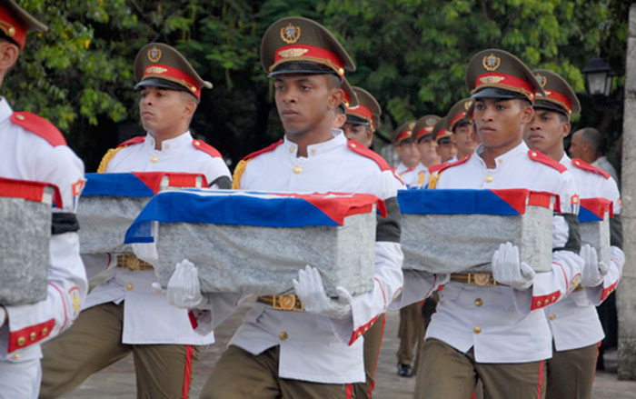 Ceremonia de inhumación de combatientes en el Mausoleo Frente Las Villas, el 16 de octubre de 2015. Ceremonia de inhumación de combatientes en el Mausoleo Frente Las Villas, el 16 de octubre de 2015.
