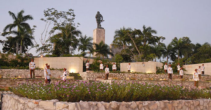 Primera ceremonia que dejó inaugurado el Mausoleo Frente Las Villas, el 8 de octubre de 2009. Primera ceremonia que dejó inaugurado el Mausoleo Frente Las Villas, el 8 de octubre de 2009.