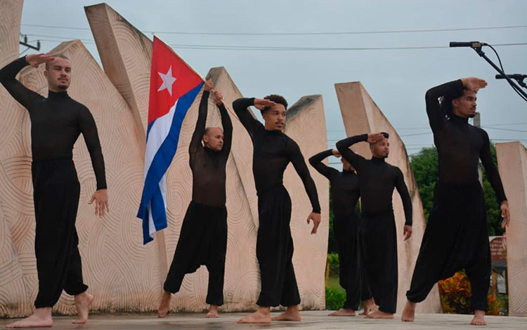Danza en el acto de homenaje por el aniversario 95 del natalicio de Abel Santamaría. Danza en el acto de homenaje por el aniversario 95 del natalicio de Abel Santamaría.