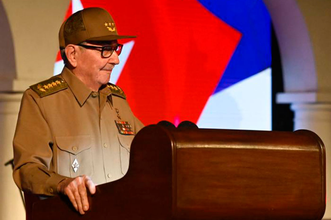 Raúl Castro Ruz pronuncia discurso en el acto por el aniversario 65 del triunfo de la Revolución cubana.