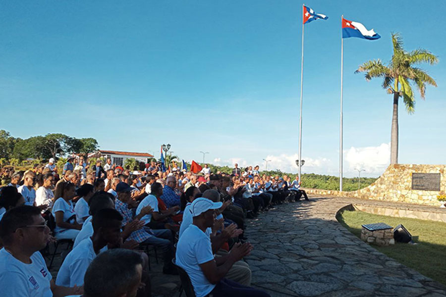 Acto por el aniversario 156 del inicio de las guerras de independencia en Cuba.