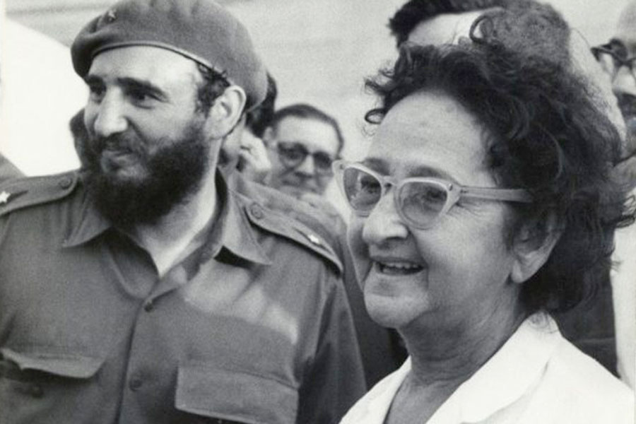 Fidel Castro junto a su madre