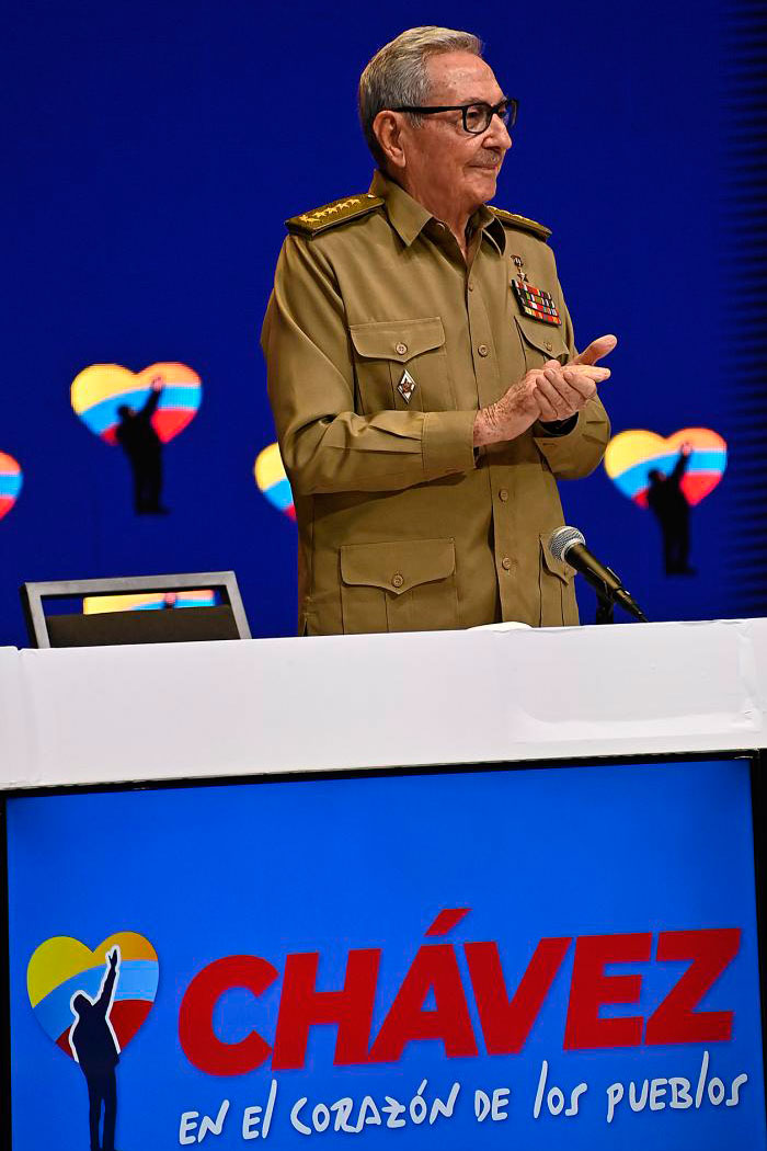General de Ejército Raúl Castro Ruz clausura el Encuentro Mundial: Vigencia del Pensamiento Bolivariano del Comandante Hugo Chávez en el siglo XXI.