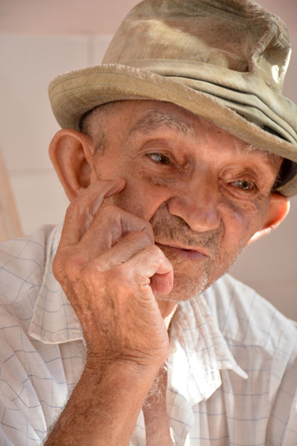 Carlos León Chaviano, del hogar de ancianos Marta Abreu, en Santa Clara. Carlos León Chaviano, del hogar de ancianos Marta Abreu, en Santa Clara.