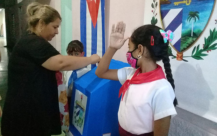 Colegio electoral en Placetas. Colegio electoral en Placetas.