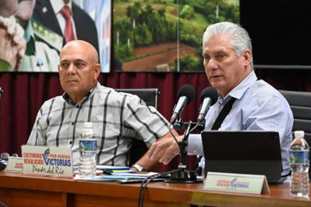 Miguel Díaz-Canel Bermúdez y Roberto Morales Ojeda