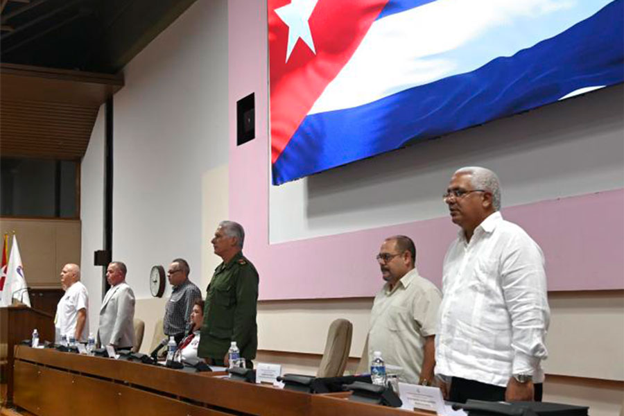 Presidente cubano, Miguel Díaz-Canel, asiste al I Encuentro de Organizaciones de Personas con Discapacidad.