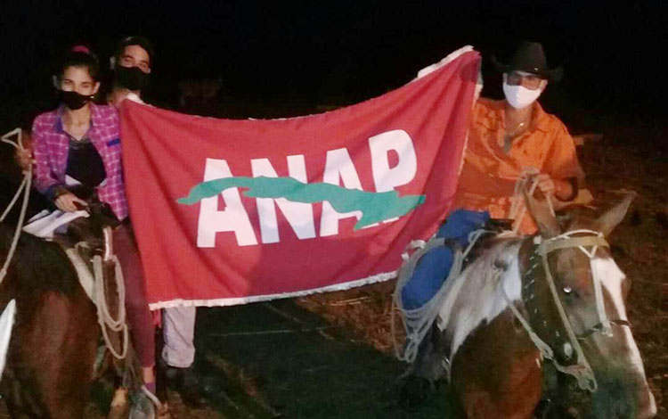 Jóvenes integrantes de patrullas campesinas.