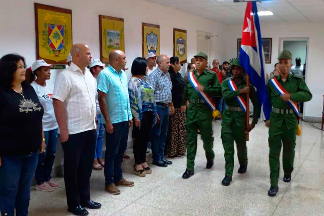 Acto de condecoración a cederistas destacados de Villa Clara.