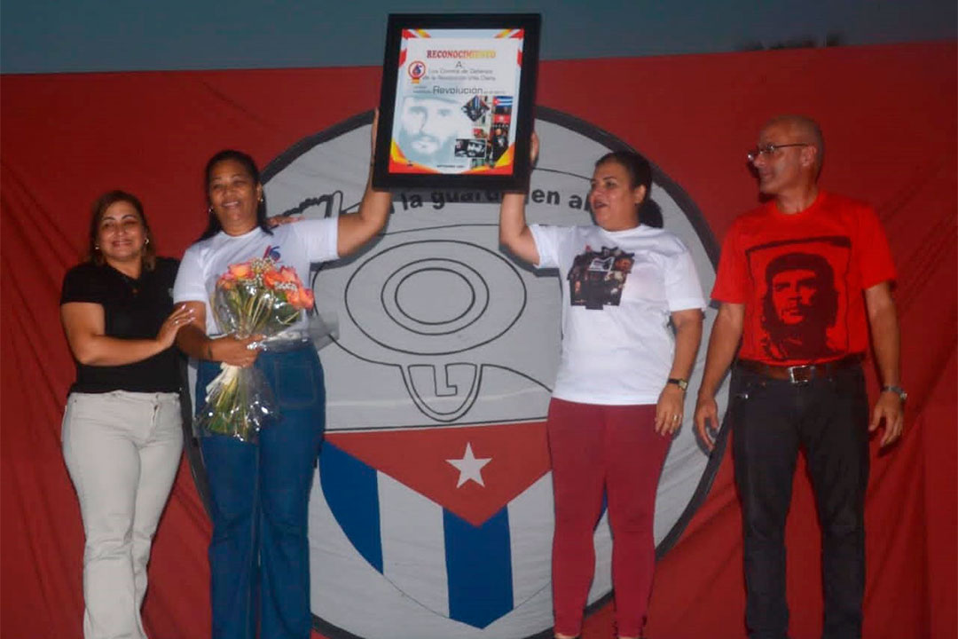 Partido y Gobierno de Villa Clara reconocen a los CDR.
