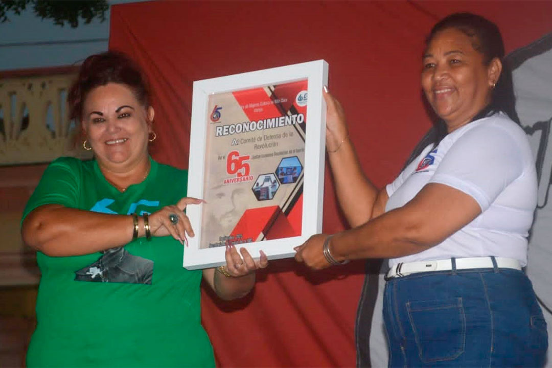 La FMC reconoce a los CDR en su aniversario.