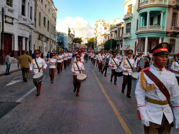 Banda militar la marcha en homenaje a los estudiantes de Medicina fusilados el 27 de noviembre de 1871. Banda militar la marcha en homenaje a los estudiantes de Medicina fusilados el 27 de noviembre de 1871.