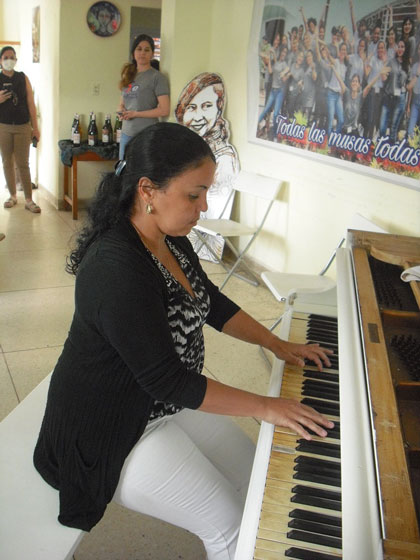 Arasai Lima, pianista. Arasai Lima, pianista.