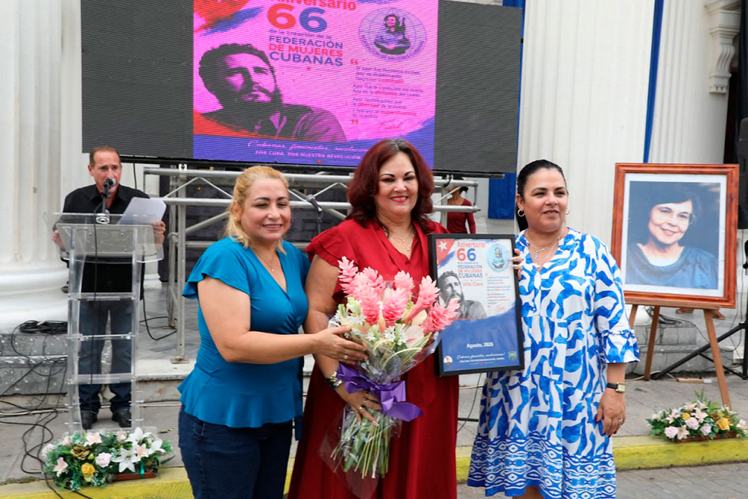 Reconocimiento del Partido y el Gobierno a la Federación de Mujeres Cubanas en Villa Clara.