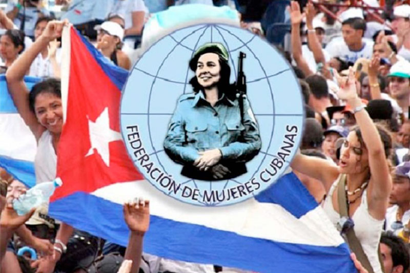 Mujeres cubanas y logo de a FMC.