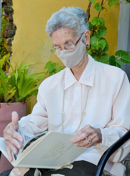 Marta Josefina Anido Gómez-Lubián. Marta Josefina Anido Gómez-Lubián.