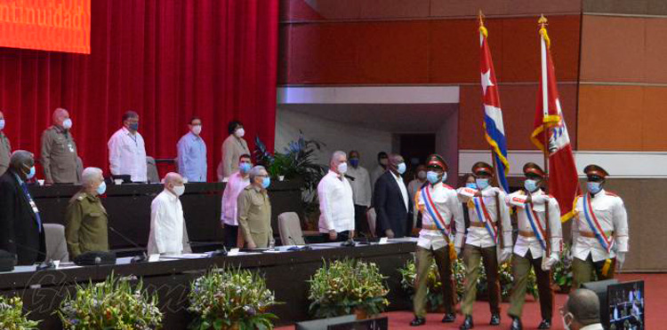 Sesión plenaria de apertura del 8.º Congreso del Partido Comunista de Cuba.