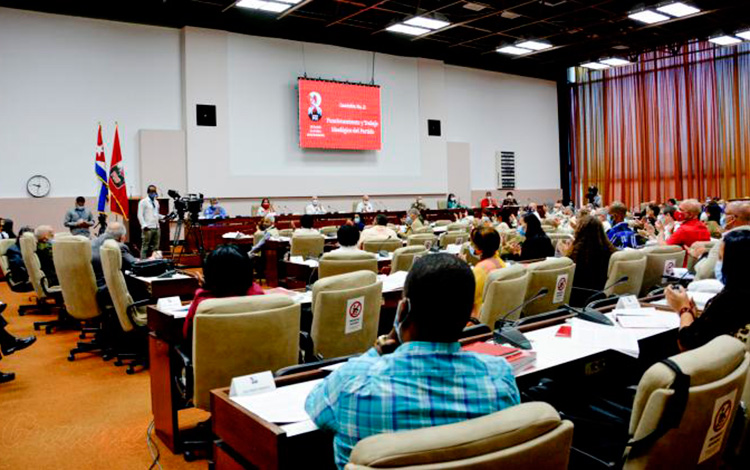 Comisión del 8.o Congreso del Partido analiza el funcionamiento y el trabajo ideológico de la organización. Comisión del 8.o Congreso del Partido analiza el funcionamiento y el trabajo ideológico de la organización.