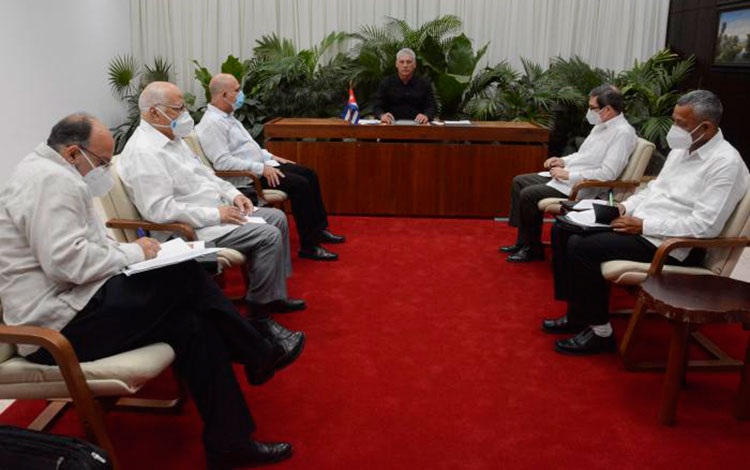 Miguel Díaz-Canel Bermúdez y delegación que participó en la conversación con el presidente de China, Xi Jinping.