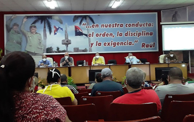 Encuentro con secretarios de núcleos del Partido en Villa Clara.