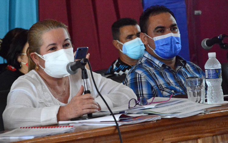ández, primera secretaria del Partido en Villa Clara. Yudí Rodríguez Hernández, primera secretaria del Partido en Villa Clara.
