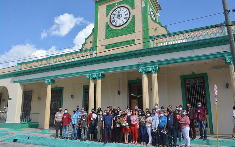 Comité municipal del Partido en Camajuaní, Villa Clara. Comité municipal del Partido en Camajuaní, Villa Clara.