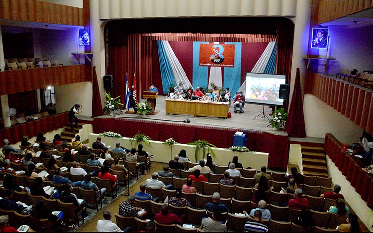 Asamblea de balance del Partido Comunista de Cuba en el municipio de Camajuaní, Villa Clara.