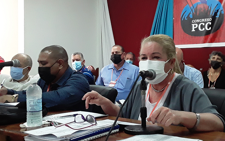 Yudí Rodríguez Hernández, miembro del Comité Central del Partido y primera secretaria en Villa Clara, interviene en el Balance del PCC en Ranchuelo. Yudí Rodríguez Hernández, miembro del Comité Central del Partido y primera secretaria en Villa Clara, interviene en el Balance del PCC en Ranchuelo.