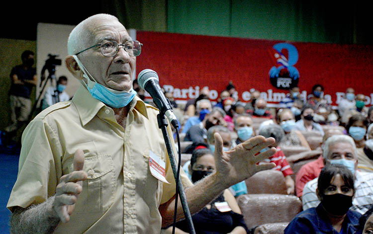 Gerardo íguila Alonso, secretario de núcleo zonal del Partido en Manicaragua. Gerardo íguila Alonso, secretario de núcleo zonal del Partido en Manicaragua.