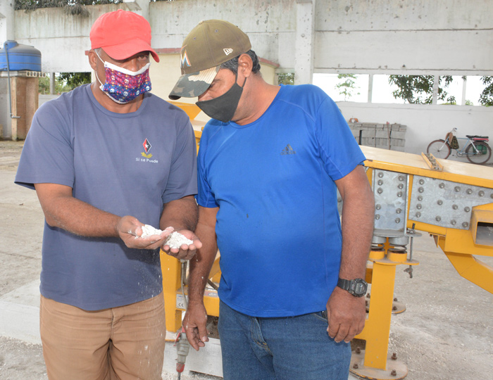 Minindustria de materiales de la construcción de la Empresa Geominera del Centro. Minindustria de materiales de la construcción de la Empresa Geominera del Centro.