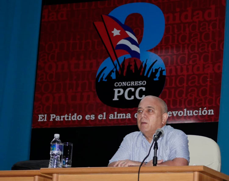 Roberto Morales Ojeda, miembro del Buró Político y secretario de Organización y Política de Cuadros Roberto Morales Ojeda, miembro del Buró Político y secretario de Organización y Política de Cuadros.
