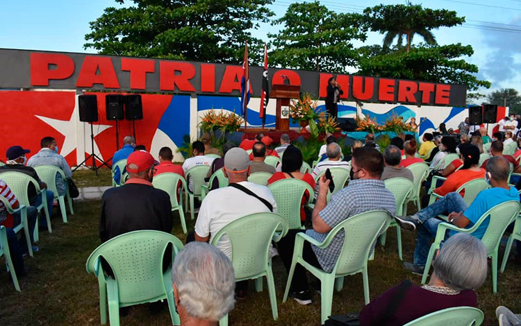 Acto por el aniversario de la consigna de Patria o Muerte y de la muerte de Hugo Chávez. Acto por el aniversario de la consigna de Patria o Muerte y de la muerte de Hugo Chávez.