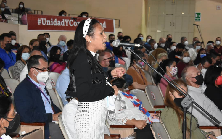 Delegada Clara Nubia Aleaga Delegada Clara Nubia Aleaga