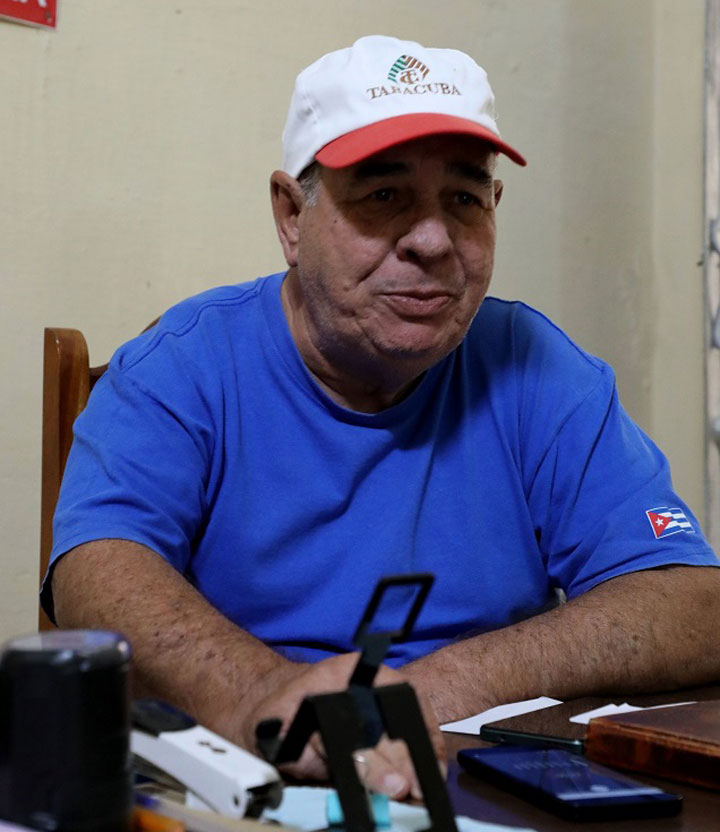 Joaquín González Castro, director de la UEB de Tabaco de Placetas.