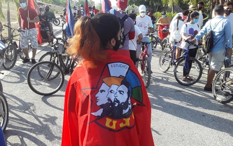 Jóvenes cubanos