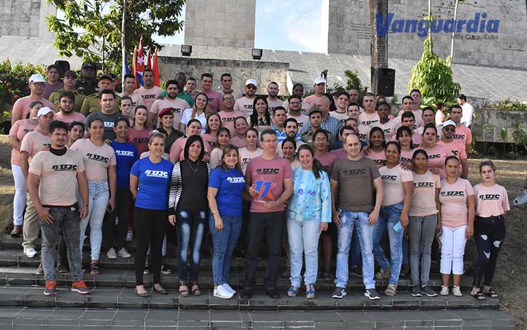 Delegación de Villa Clara al 11.o Congreso de la Unión de Jóvenes Comunistas.