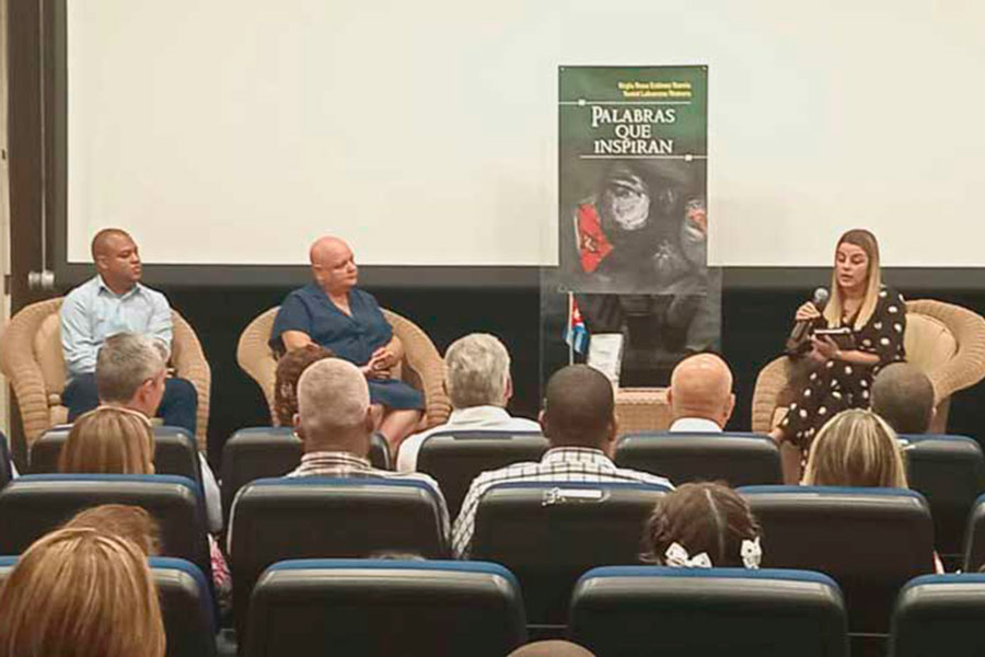 Presentación del libro Palabras que inspiran.