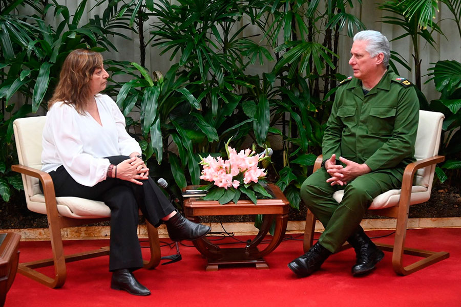 Miguel Díaz-Canel Bermúdez y Mónica Valente.